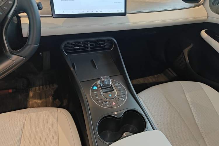 Used BYD Seal 05 DM-i 2025 DM-i Intelligent Drive 120KM Flagship Model Gear Lever