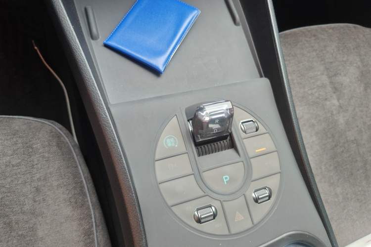 Used BYD Seal 05 DM-i 2025 DM-i Smart Drive 55KM Luxury Model Gear Lever