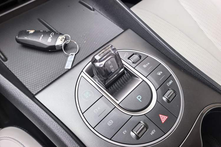 Used BYD Seal 05 DM-i 2025 DM-i Smart Drive 55KM Luxury Model Interior 11