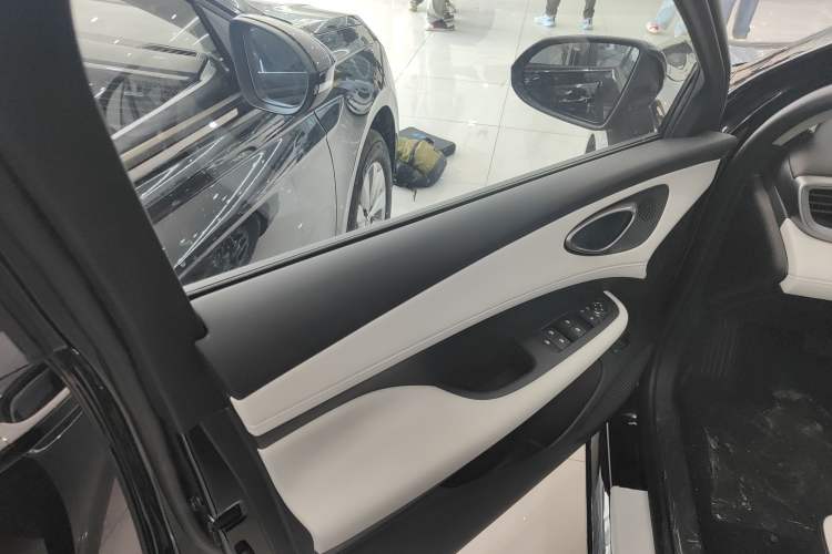 Used BYD Seal 05 DM-i 2025 DM-i Smart Drive 55KM Luxury Model Interior 7