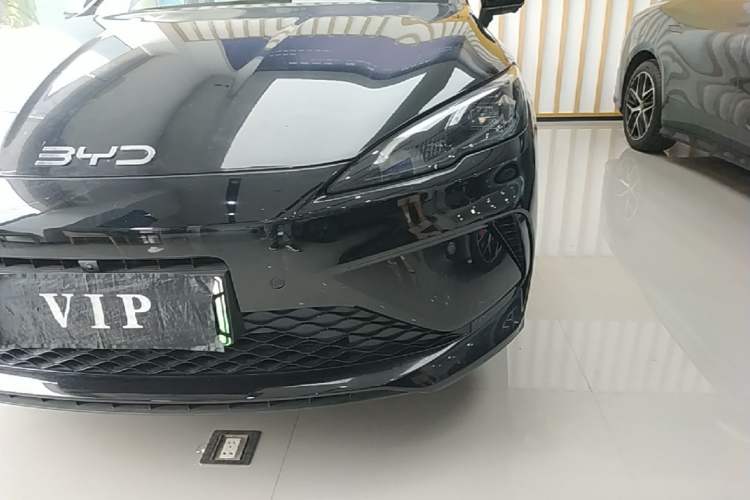 Used BYD Seal 05 DM-i 2025 DM-i Intelligent Drive 120KM Flagship Model Left Front Headlight