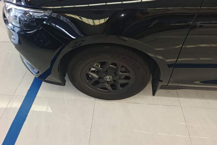Used BYD Seal 05 DM-i 2025 DM-i Smart Drive 55KM Luxury Model Left Front Wheel Hub