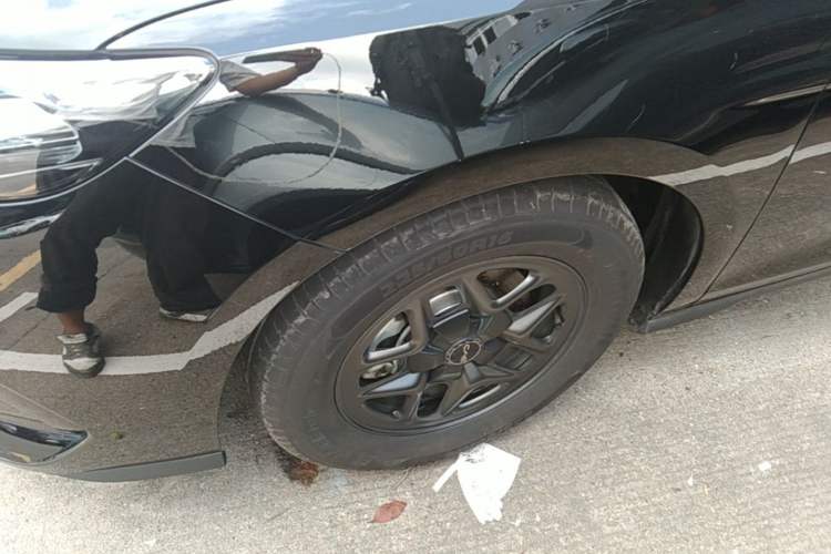 Used BYD Seal 05 DM-i 2025 DM-i Smart Drive 55KM Luxury Model Left Front Wheel Hub