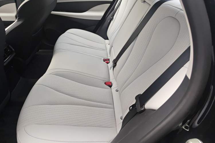 Used BYD Seal 05 DM-i 2025 DM-i Intelligent Drive 120KM Flagship Model Left Rear Seat
