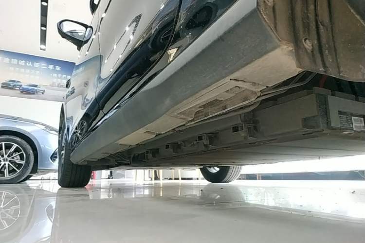 Used BYD Seal 05 DM-i 2025 DM-i Intelligent Drive 120KM Flagship Model Left Side Sill