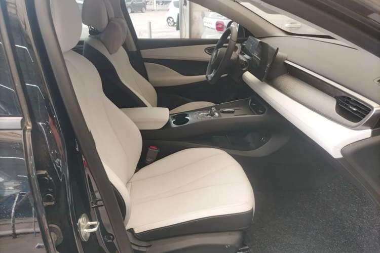 Used BYD Seal 05 DM-i 2025 DM-i Smart Drive 55KM Luxury Model Right Front Seat