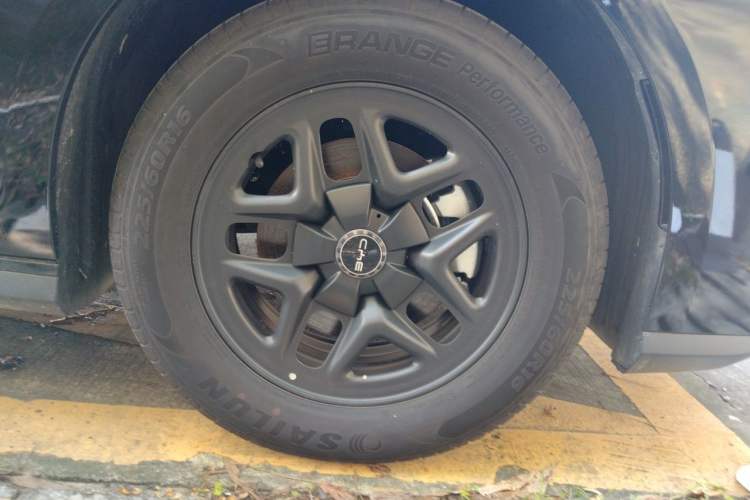 Used BYD Seal 05 DM-i 2025 DM-i Smart Drive 55KM Luxury Model Right Front Wheel Hub
