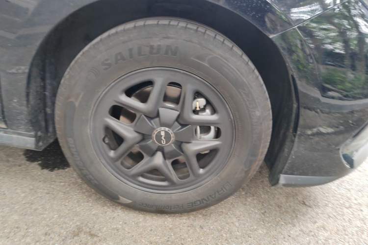 Used BYD Seal 05 DM-i 2025 DM-i Smart Drive 55KM Luxury Model Right Front Wheel Hub