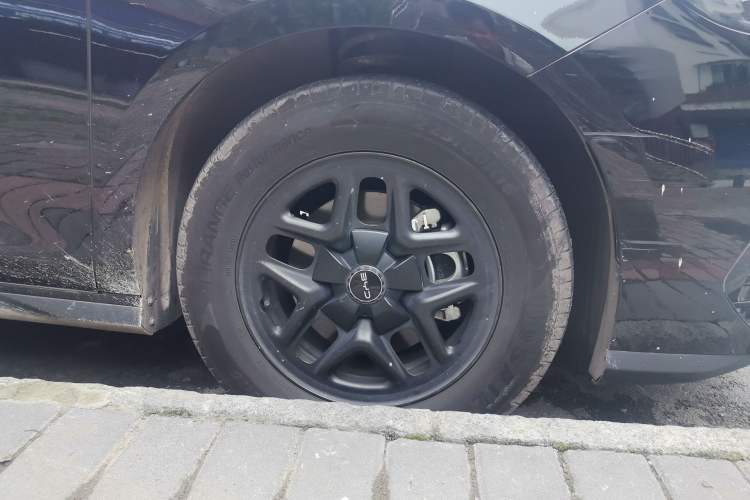 Used BYD Seal 05 DM-i 2025 DM-i Smart Drive 55KM Luxury Model Right Front Wheel Hub