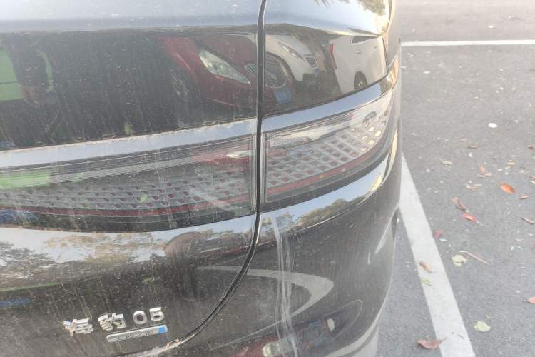 Used BYD Seal 05 DM-i 2025 DM-i Intelligent Drive 120KM Flagship Model Right Rear Taillight