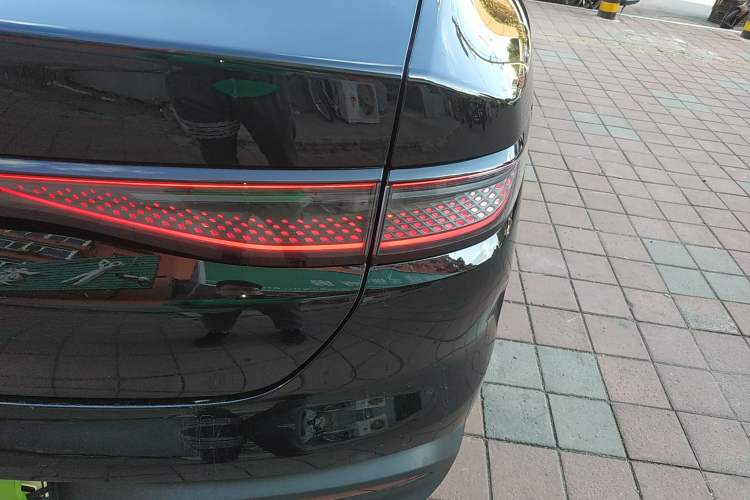 Used BYD Seal 05 DM-i 2025 DM-i Smart Drive 55KM Luxury Model Right Rear Taillight