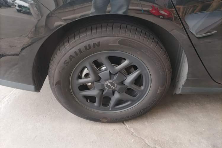 Used BYD Seal 05 DM-i 2025 DM-i Smart Drive 55KM Luxury Model Right Rear Wheel Hub