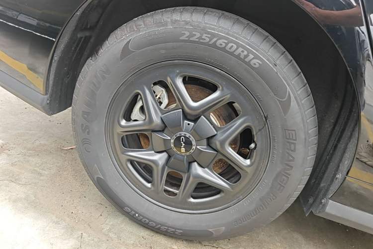 Used BYD Seal 05 DM-i 2025 DM-i Smart Drive 55KM Luxury Model Right Rear Wheel Hub