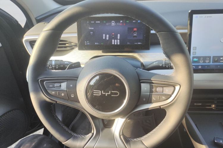 Used BYD Seal 05 DM-i 2025 DM-i Intelligent Drive 120KM Flagship Model Steering Wheel