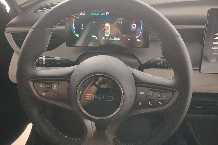 Used BYD Seal 05 DM-i 2025 DM-i Smart Drive 55KM Luxury Model Steering Wheel