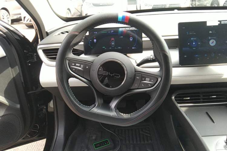 Used BYD Seal 05 DM-i 2025 DM-i Smart Drive 55KM Luxury Model Steering Wheel