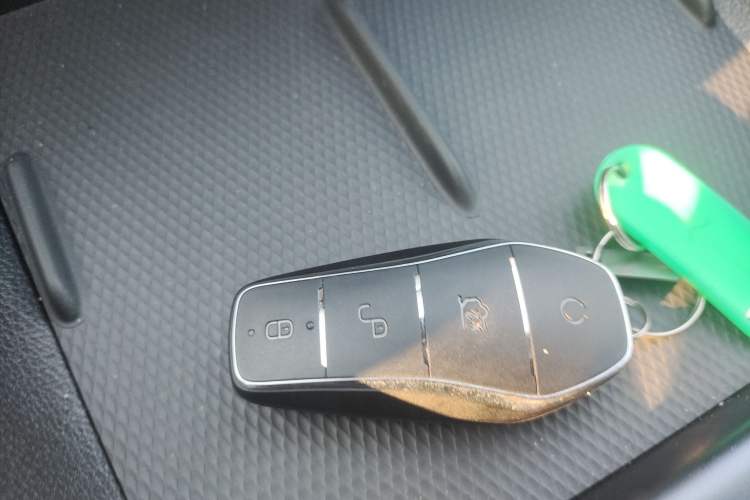 Used BYD Seal 05 DM-i 2025 DM-i Intelligent Drive 120KM Flagship Model Vehicle Key