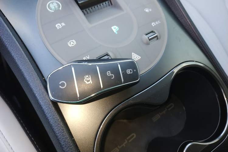 Used BYD Seal 05 DM-i 2025 DM-i Smart Drive 55KM Luxury Model Vehicle Key