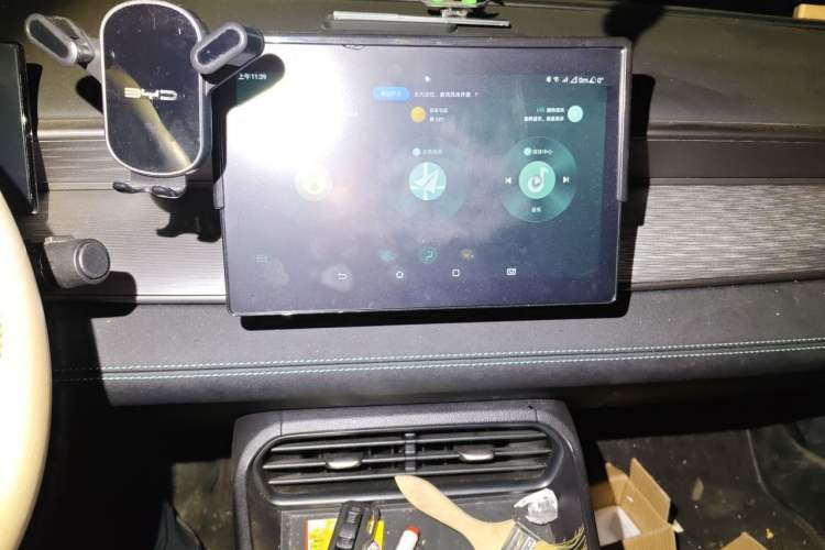 Used BYD Seal 05 DM-i 2025 DM-i Smart Drive 55KM Luxury Model Audio And AC Panel