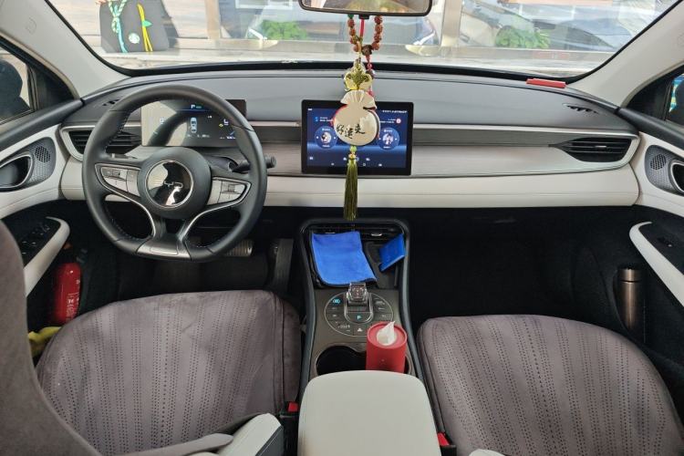Used BYD Seal 05 DM-i 2025 DM-i Smart Drive 55KM Luxury Model Center Console
