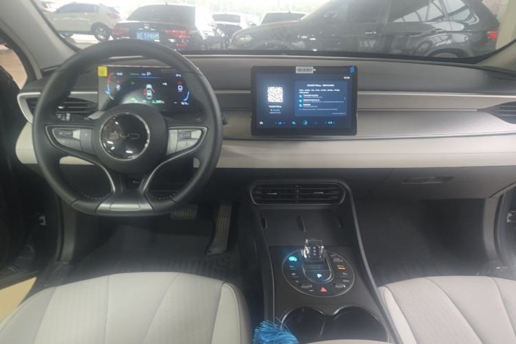 Used BYD Seal 05 DM-i 2025 DM-i Smart Drive 55KM Luxury Model Center Console