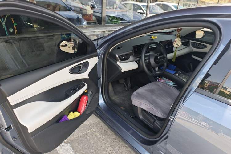 Used BYD Seal 05 DM-i 2025 DM-i Smart Drive 55KM Luxury Model Driver Seat