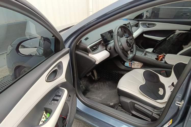 Used BYD Seal 05 DM-i 2025 DM-i Smart Drive 55KM Luxury Model Driver Seat