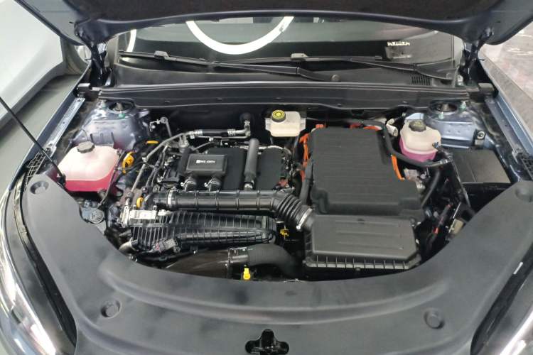 Used BYD Seal 05 DM-i 2025 DM-i Intelligent Drive 120KM Flagship Model Engine Bay