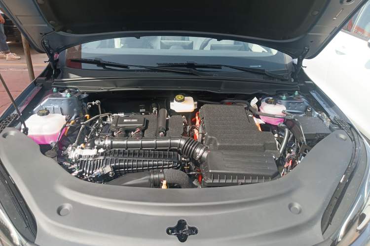 Used BYD Seal 05 DM-i 2025 DM-i Smart Drive 55KM Luxury Model Engine Bay
