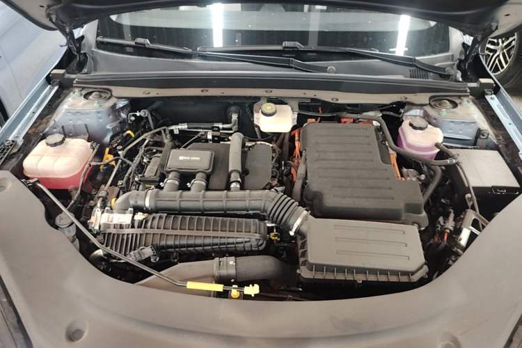 Used BYD Seal 05 DM-i 2025 DM-i Intelligent Drive 120KM Flagship Model Engine Bay