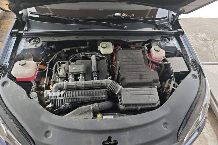 Used BYD Seal 05 DM-i 2025 DM-i Smart Drive 55KM Luxury Model Engine Bay