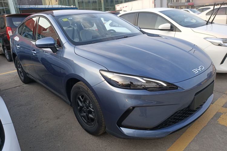 Used BYD Seal 05 DM-i 2025 DM-i Smart Drive 55KM Luxury Model Exterior 2
