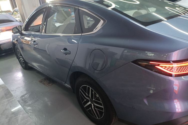 Used BYD Seal 05 DM-i 2025 DM-i Intelligent Drive 120KM Flagship Model Exterior 3