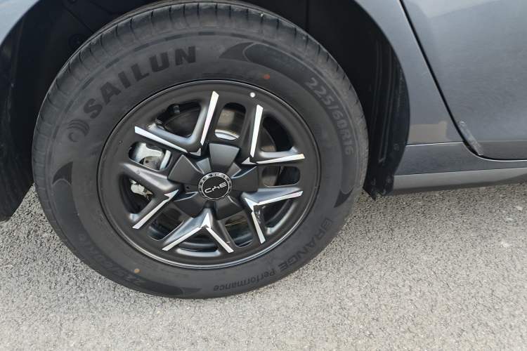 Used BYD Seal 05 DM-i 2025 DM-i Smart Drive 55KM Luxury Model Exterior 4