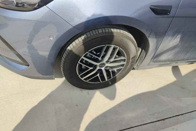 Used BYD Seal 05 DM-i 2025 DM-i Intelligent Drive 120KM Flagship Model Exterior 4