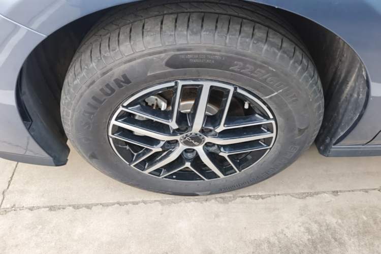 Used BYD Seal 05 DM-i 2025 DM-i Intelligent Drive 120KM Flagship Model Exterior 4