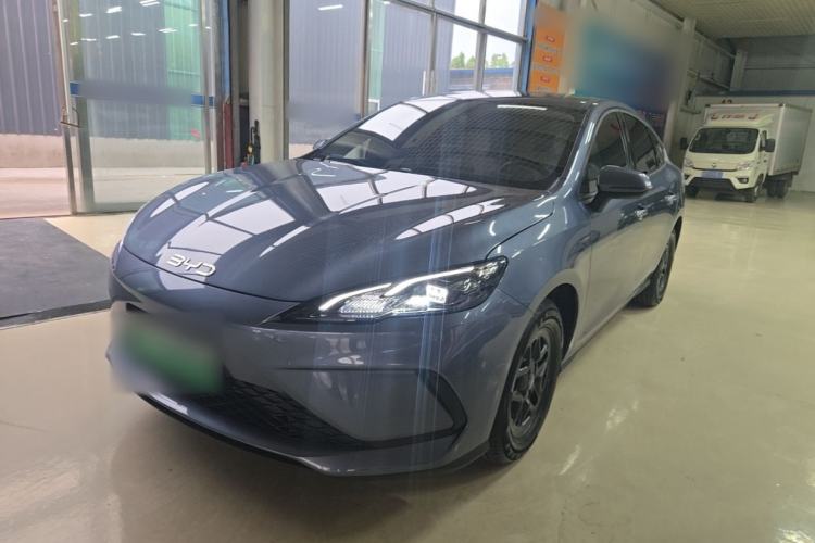 BYD Seal 05 DM-i 2025 — фото 1