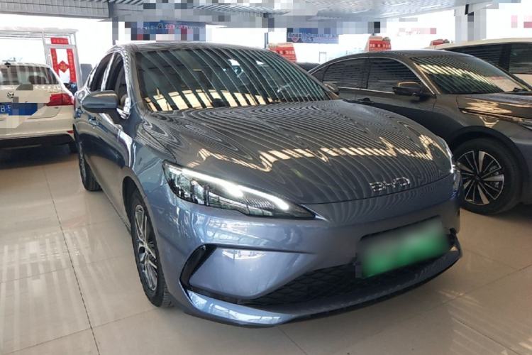Used BYD Seal 05 DM-i 2025 DM-i Smart Drive 55KM Luxury Model Front Right 45 Deg