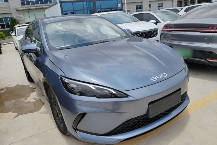 Used BYD Seal 05 DM-i 2025 DM-i Smart Drive 55KM Luxury Model Front Right 45 Deg