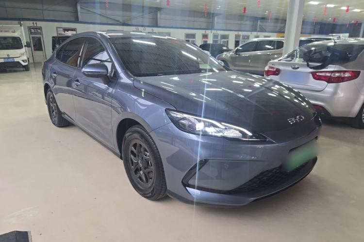 BYD Seal 05 DM-i 2025 — фото 3