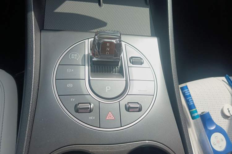 Used BYD Seal 05 DM-i 2025 DM-i Smart Drive 55KM Luxury Model Gear Lever