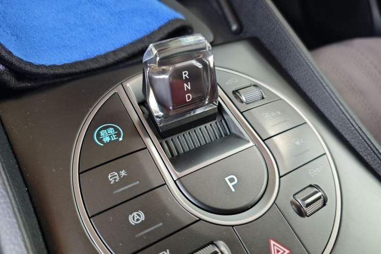 Used BYD Seal 05 DM-i 2025 DM-i Smart Drive 55KM Luxury Model Gear Lever