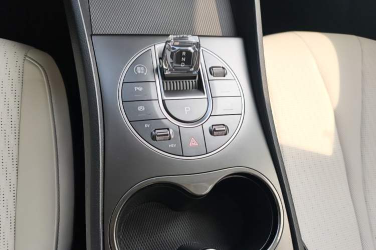 Used BYD Seal 05 DM-i 2025 DM-i Intelligent Drive 120KM Flagship Model Gear Lever