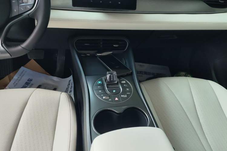 Used BYD Seal 05 DM-i 2025 DM-i Smart Drive 55KM Luxury Model Gear Lever