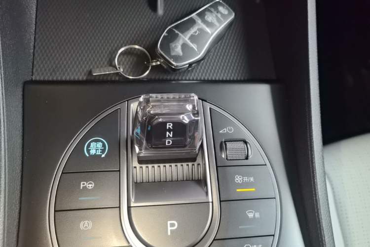 Used BYD Seal 05 DM-i 2025 DM-i Intelligent Drive 120KM Flagship Model Gear Lever