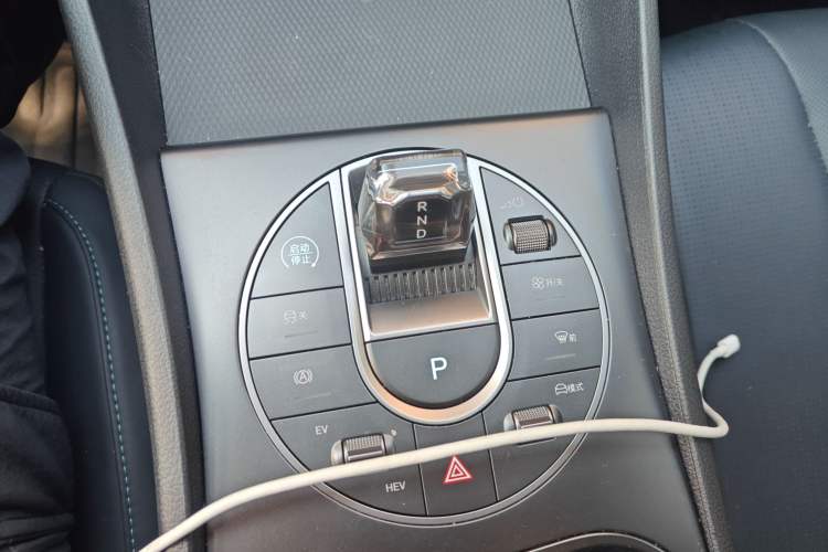 Used BYD Seal 05 DM-i 2025 DM-i Smart Drive 55KM Luxury Model Gear Lever