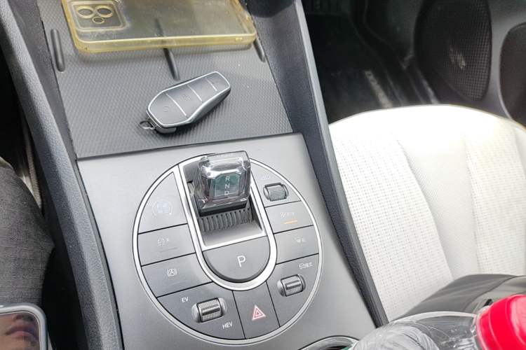 Used BYD Seal 05 DM-i 2025 DM-i Smart Drive 55KM Luxury Model Gear Lever