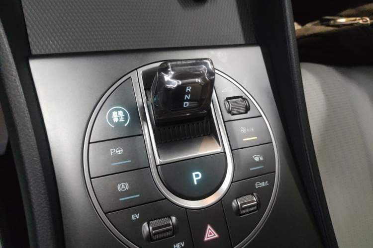 Used BYD Seal 05 DM-i 2025 DM-i Intelligent Drive 120KM Flagship Model Gear Lever