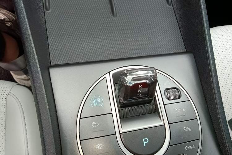 Used BYD Seal 05 DM-i 2025 DM-i Smart Drive 55KM Luxury Model Gear Lever