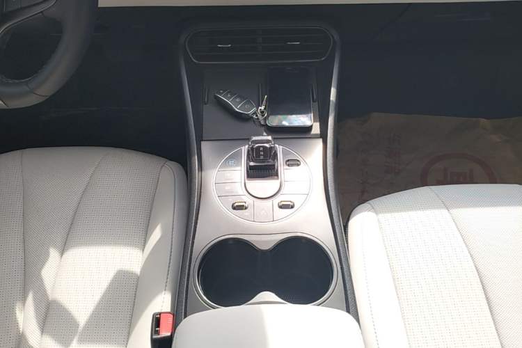 Used BYD Seal 05 DM-i 2025 DM-i Intelligent Drive 120KM Flagship Model Gear Lever
